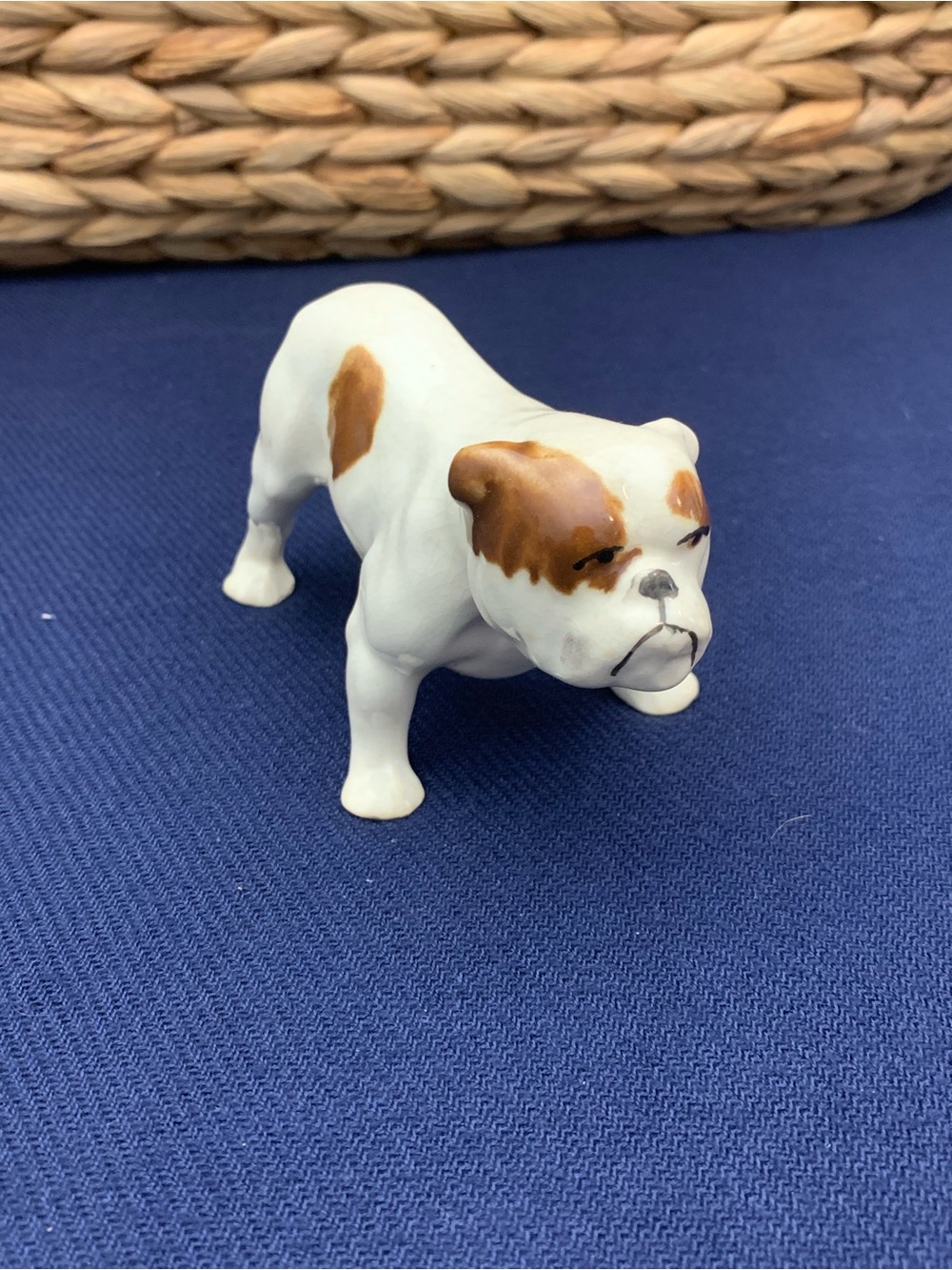 Vtg Porcelain Bulldog Figurine